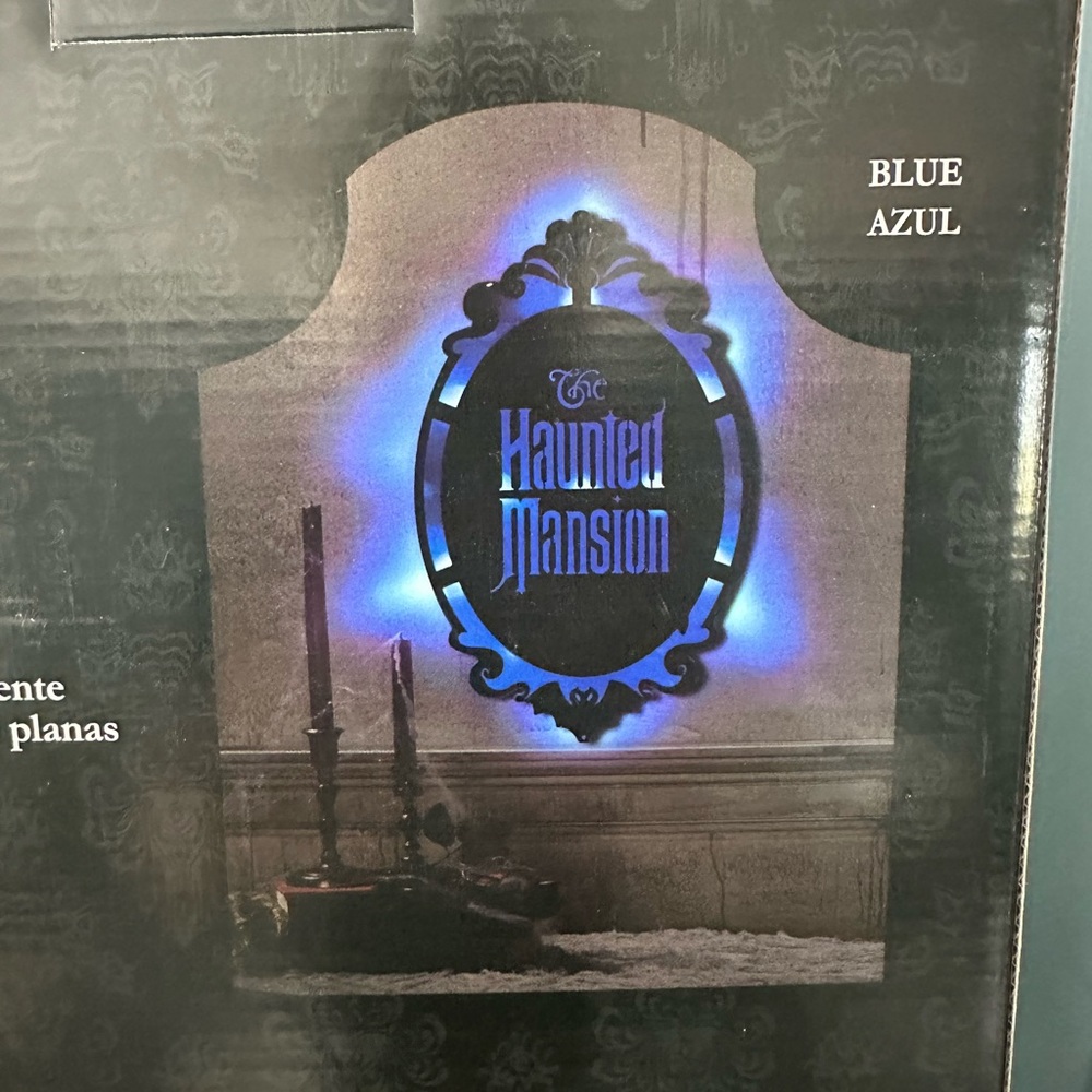🕸️SOLD Disney’s The Haunted Mansion Light Up Moonlit Hanging Wall Sign🕸️ - Picture 5 of 7